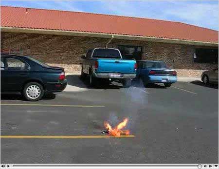 电池又成元凶 惠普笔记本电脑爆炸起火-IT频道