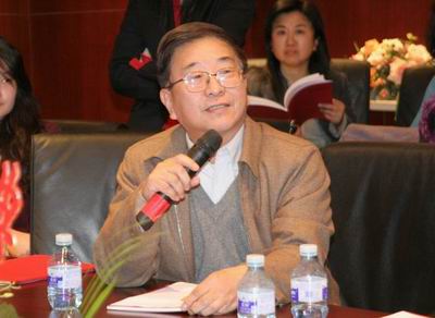 华夏基金管理公司人员与投资人互动提问