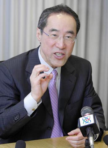 唐英年:过去3年香港经济年均增长7.6%