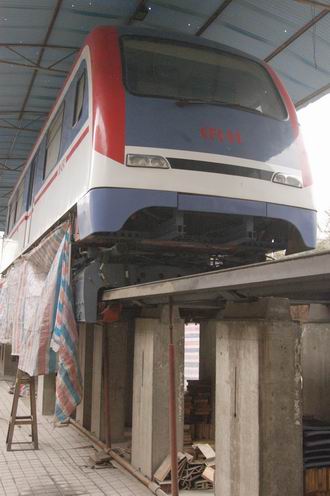 中国研制的 磁悬浮 列车7月 试车  时速达到500公