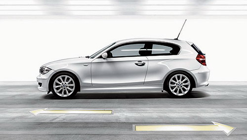 增加三门款 小改款宝马1系日内瓦车展首发(2)