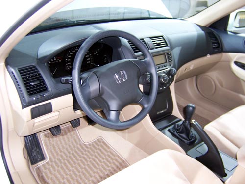 06款雅阁优惠2.2万 2.0l最低价跌至17.98万元